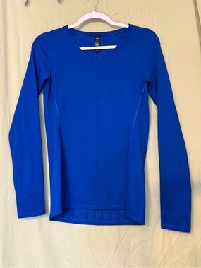 Under Armour Women’s Long Sleeve V-Neck Top - Royal Blue